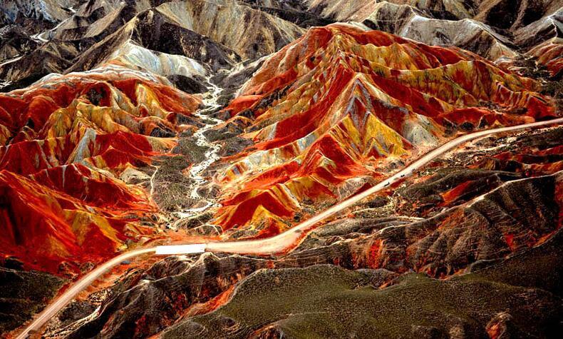 中国の虹の山。