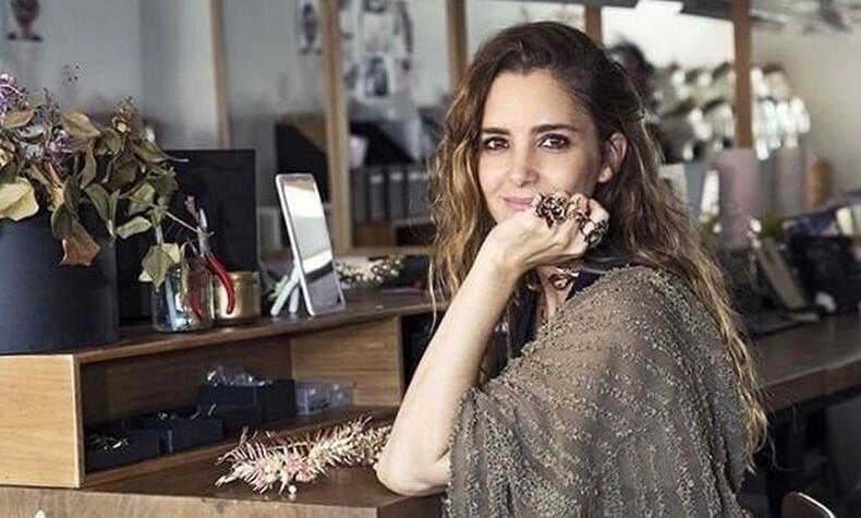 マドリードの工房でのクルス