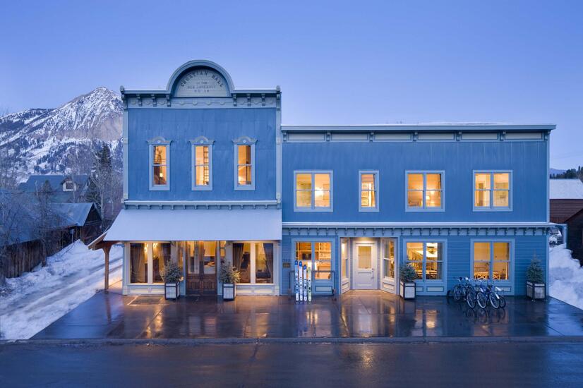 旅行 ラグジュアリーなスキー体験 ロッキー山脈 スカルプ・ロッジ