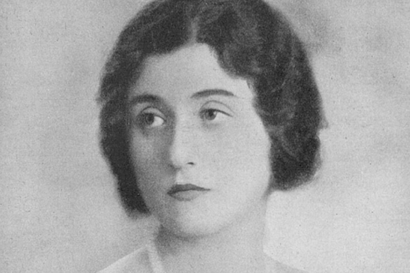 エヴリン夫人は、ファラオ・ツタンカーメンの墓と埋葬室の両方に入った唯一の女性でした。 レディ・イヴリン・ハーバート