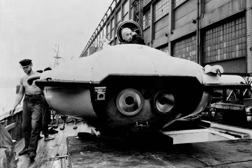 ジャック・クストー、カリプソ、観測用潜水艦、1959年。