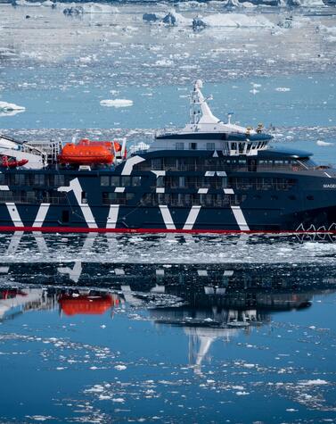 マゼラン・エクスプローラー号で行くラグジュアリーな南極クルーズ