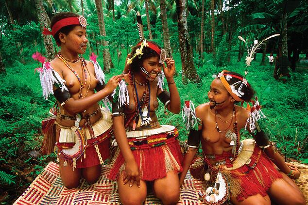 パプアニューギニア遠隔地旅行。