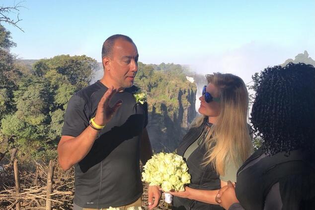 ロレンツォ・クインのアフリカ旅行