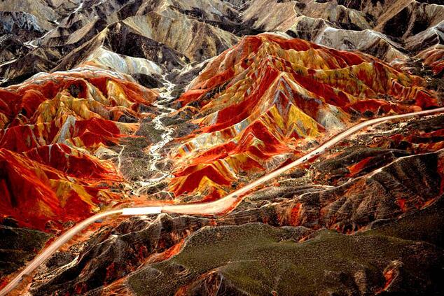 中国の虹の山。