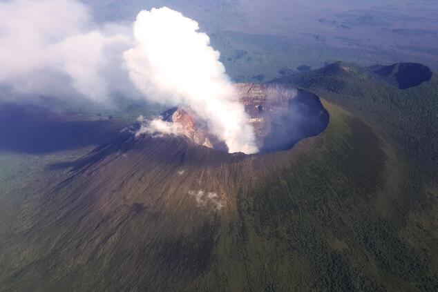 コンゴのニラゴンゴ火山。