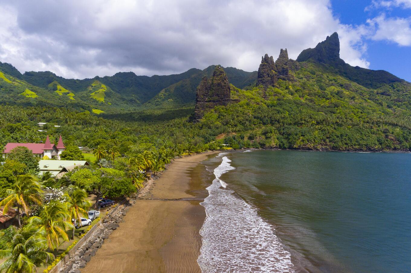ラグジュアリークルーズ ポリネシア アラヌイ マルケサス諸島 ヌクヒバ