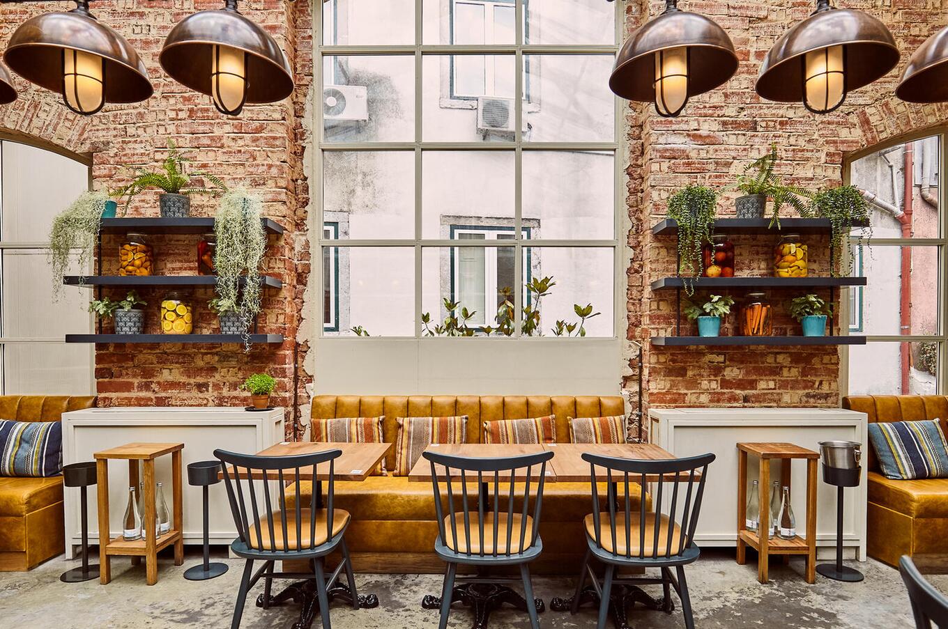 バイロ・ド・アヴィレスにあるピッツェリア・リスボア。写真:ホセ・アヴィレス・グループ ピッツァリア・リスボア・キアード・リスボア・ホセ・アビレス