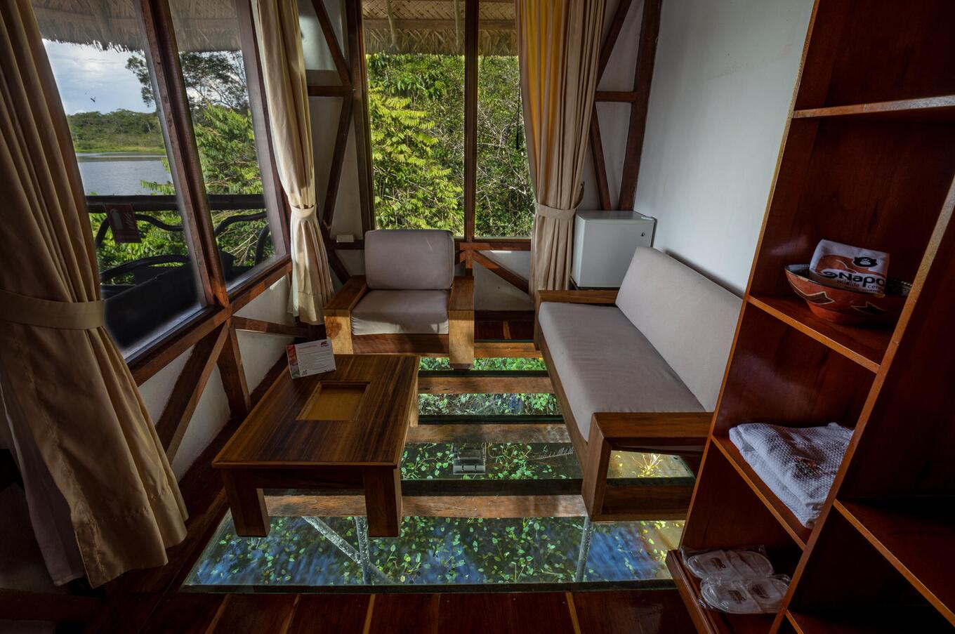 アナンドゥ・ラグーンにあるガラス張りのキャビン。 アニャンドゥ・ラグーンにあるガラス張りのキャビン