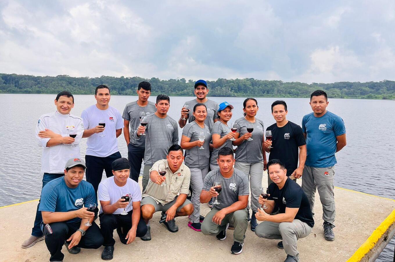 ナポ野生生物センターチーム