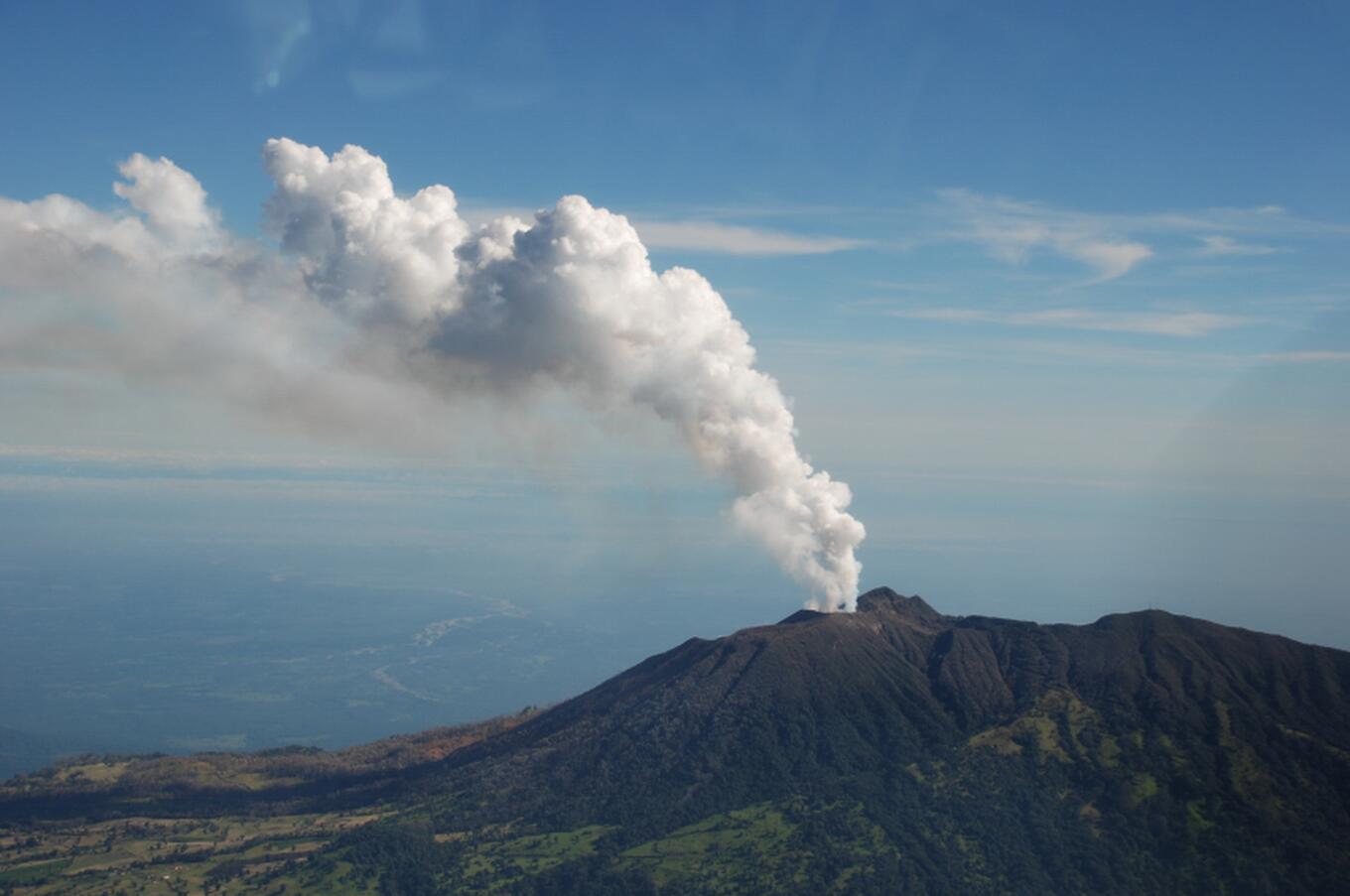 写真コスタリカ火山地震観測所。