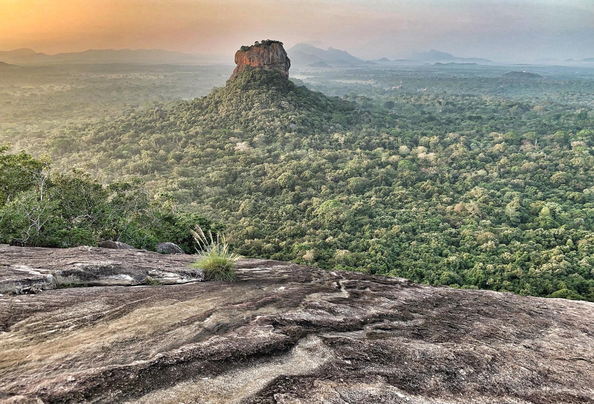 旅行 ラグジュアリーアイランド スリランカ スピリチュアル 自然 文化